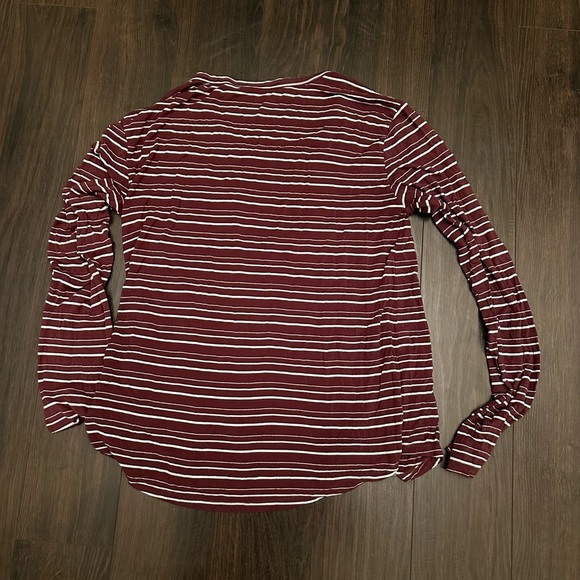 AE Soft and Sexy‎ long Sleeve - Picture 2 of 3